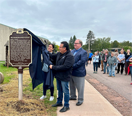 Photo of Mooningwanekaaning historical marker
