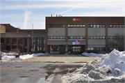 1515 W LAPHAM BLVD, a Contemporary elementary, middle, jr.high, or high, built in Milwaukee, Wisconsin in 1977.