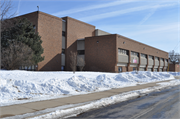 1515 W LAPHAM BLVD, a Contemporary elementary, middle, jr.high, or high, built in Milwaukee, Wisconsin in 1977.