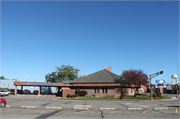 355 S Knowles Avenue, a Contemporary bank/financial institution, built in New Richmond, Wisconsin in 1975.