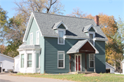 329 S WASHINGTON AVE, a Side Gabled house, built in New Richmond, Wisconsin in 1900.