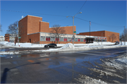 2300 W HIGHLAND AVE, a Contemporary school – elem/middle/jr high/high, built in Milwaukee, Wisconsin in 1958.