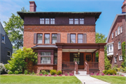2245 N LAKE DR, a Arts and Crafts house, built in Milwaukee, Wisconsin in 1904.