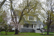 612 S Madison St, a Bungalow house, built in Waupun, Wisconsin in 1915.