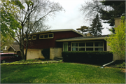 5026 LA CROSSE LN 5026 LA CROSSE LN, a Ranch house, built in Madison, Wisconsin in 1956.