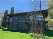 9470 N Sleepy Hollow Lane, a Contemporary house, built in Bayside, Wisconsin in 1960.