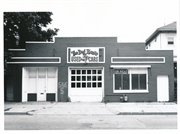 922 N 14TH ST, a Prairie School garage (residential), built in Milwaukee, Wisconsin in 1921.