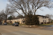 422 FEMRITE DR, a Contemporary apartment/condominium, built in Monona, Wisconsin in 1976.