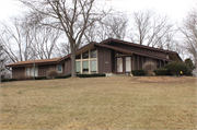 16626 W HEATHERLY DR, a Contemporary house, built in New Berlin, Wisconsin in 1964.