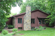 5867 SCHUMANN DR, a Contemporary house, built in Fitchburg, Wisconsin in 1983.