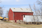 16560 W COLLEGE AVE, a Astylistic Utilitarian Building barn, built in New Berlin, Wisconsin in 1883.