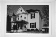 516 E CORNELIA ST, a Queen Anne house, built in Darlington, Wisconsin in .