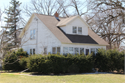 2581 Omro Rd, a Bungalow house, built in Algoma, Wisconsin in .