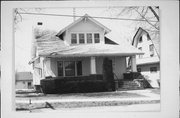 MAIN ST, NW CORNER OF MAIN & SCHOOL STS, a Bungalow house, built in Gratiot, Wisconsin in 1930.