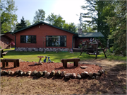8845W Wilson Bay Drive, a Rustic Style resort/camp building, built in Hayward, Wisconsin in 1965.