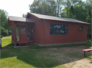 8845W Wilson Bay Drive, a Rustic Style resort/camp building, built in Hayward, Wisconsin in 1965.