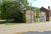 2622 W STATE ST, a Twentieth Century Commercial general store, built in Milwaukee, Wisconsin in 1924.