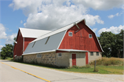 2010 DOWNY RD, a Astylistic Utilitarian Building barn, built in Dover, Wisconsin in 1890.