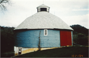 Apfel, George, Round Barn, a Building.