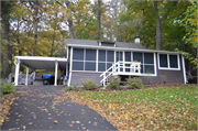 415 S LAKE SHORE DR, a Side Gabled house, built in Fontana On Geneva Lake, Wisconsin in 1940.