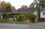 422 S Lake Shore Dr, a Side Gabled house, built in Fontana On Geneva Lake, Wisconsin in 1885.