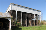 W3402 County Highway M, a Astylistic Utilitarian Building corn crib, built in Barre, Wisconsin in .