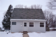 2321 13th Ave, a Side Gabled house, built in Monroe, Wisconsin in .