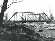 W FISHER DR, a NA (unknown or not a building) overhead truss bridge, built in Estella, Wisconsin in 1914.