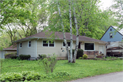 5701 Cedar Place, a Ranch house, built in Madison, Wisconsin in 1954.