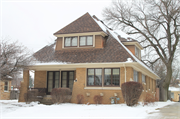 617 GLENVIEW AVE, a Bungalow house, built in Wauwatosa, Wisconsin in 1926.