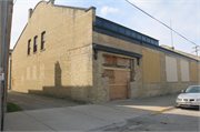 118 N WATER ST, a Astylistic Utilitarian Building industrial bldg/manufacturing facility, built in Watertown, Wisconsin in 1929.