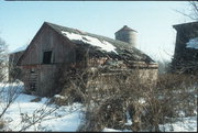 2733 COUNTY HIGHWAY M, a Astylistic Utilitarian Building corn crib, built in Fitchburg, Wisconsin in .