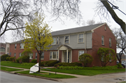 131 W SILVER SPRING DR (aka 5584 N LYDELL AVE) 131 W SILVER SPRING DR (aka 5584 N LYDELL AVE), a Colonial Revival/Georgian Revival apartment/condominium, built in Whitefish Bay, Wisconsin in 1949.