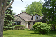 6910 S Lovers Lane Rd, a Contemporary house, built in Franklin, Wisconsin in 1950.