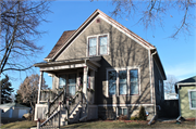 6430	Powell Place, a Front Gabled house, built in Wauwatosa, Wisconsin in 1914.