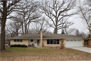 843 E ST FRANCIS RD, a Ranch house, built in De Pere, Wisconsin in 1955.