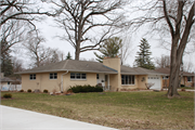 843 E ST FRANCIS RD, a Ranch house, built in De Pere, Wisconsin in 1955.