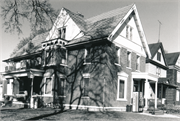 526 S 5TH AVE, a Queen Anne house, built in La Crosse, Wisconsin in .