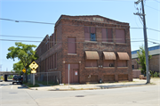 1100 S BARCLAY ST, a Astylistic Utilitarian Building warehouse, built in Milwaukee, Wisconsin in 1917.
