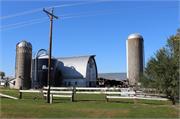 W21862 STATE HIGHWAY 35, a Astylistic Utilitarian Building barn, built in Caledonia, Wisconsin in 1950.