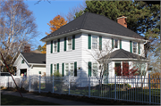 1419 N 2nd St, a Colonial Revival/Georgian Revival house, built in Sheboygan, Wisconsin in 1922.
