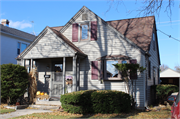 1346 North Ave, a Side Gabled house, built in Sheboygan, Wisconsin in 1942.
