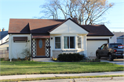 2225 Plymouth Ln, a Ranch house, built in Sheboygan, Wisconsin in 1939.