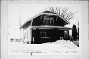 422 N 5TH ST, a Craftsman house, built in Manitowoc, Wisconsin in 1921.