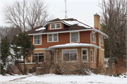 109 8th Street, a Craftsman house, built in Baraboo, Wisconsin in 1920.