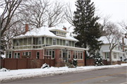 220 8th Street, a Prairie School house, built in Baraboo, Wisconsin in 1920.