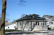 1421 WINNEBAGO ST, a Bungalow house, built in La Crosse, Wisconsin in .