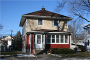 1511 WINNEBAGO ST 1511 WINNEBAGO ST, a American Foursquare house, built in La Crosse, Wisconsin in .