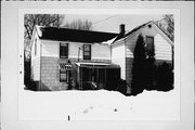 618 N 6TH ST, a Gabled Ell house, built in Manitowoc, Wisconsin in 1883.