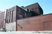 1000-1100 S 3RD ST, a Commercial Vernacular brewery/distillery/winery, built in La Crosse, Wisconsin in 1886.